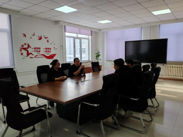 扎賚諾爾區就業服務中心 政企攜手，電商咨詢覓良策，共促發展新篇章